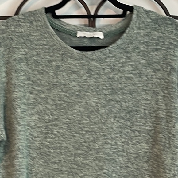 ANTHROPOLOGIE ERI + ALI SASHA HACCI FUZY PULLOVER SWEATER GREEN/GRAY SIZE MEDIUM - Picture 2 of 9